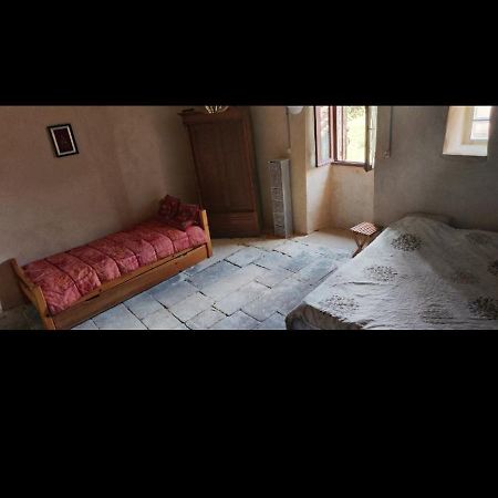 Maison De Village Ardechoise A Les Vans Bagian luar foto